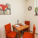 Nena Center Appartement *