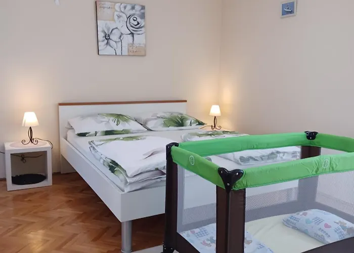 Апартаменты Nena Center